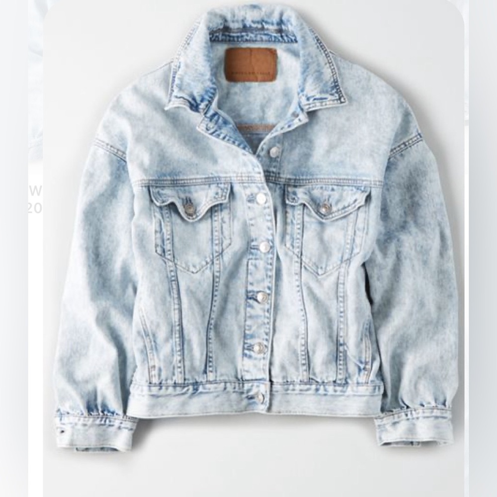 American Eagle '90s Boyfriend Light Wash Denim Jacket
